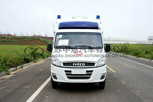 中意SZY5045XJHN2依维柯欧胜方舱救护车